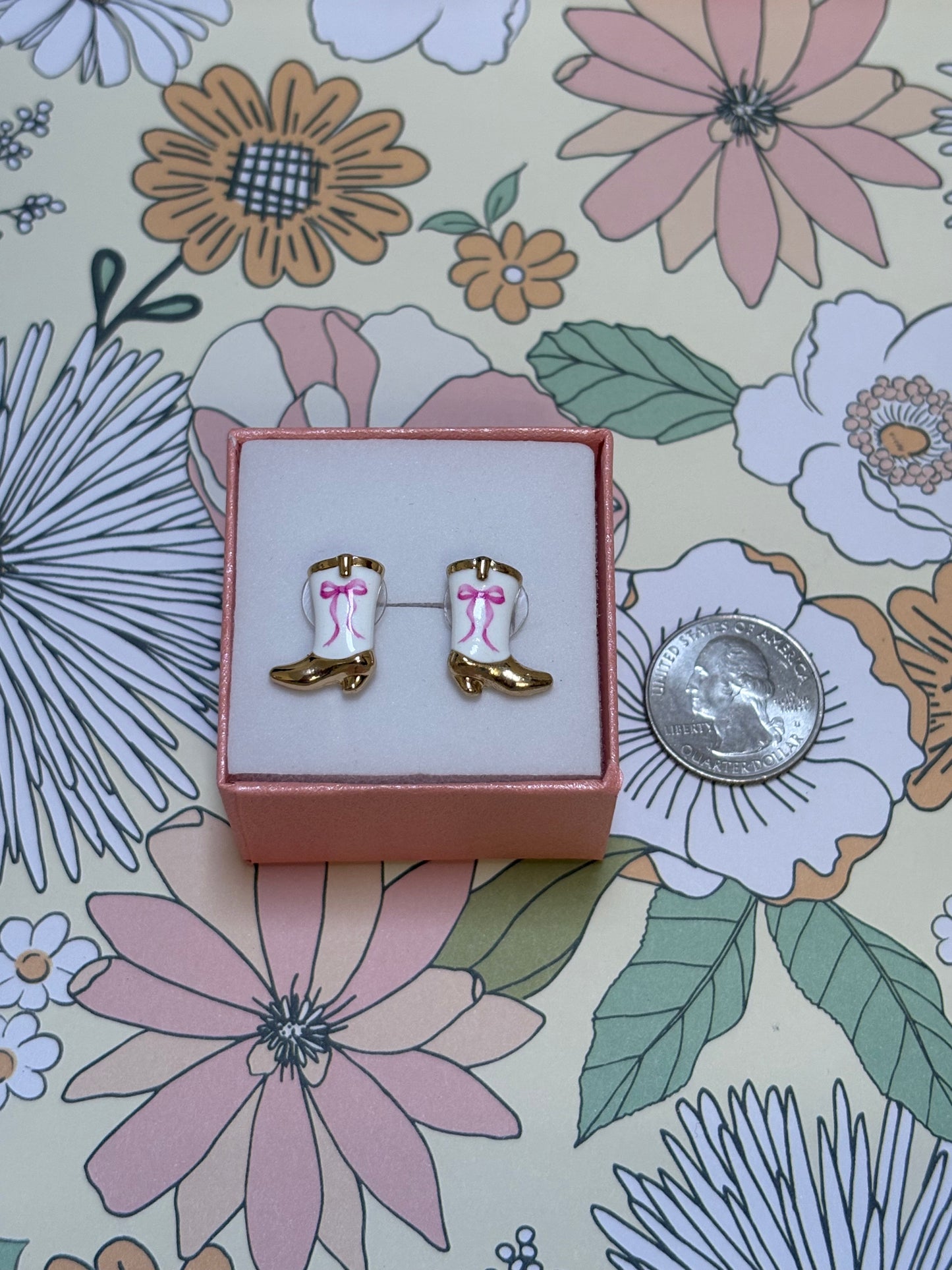 Boot Bow Studs-Pink