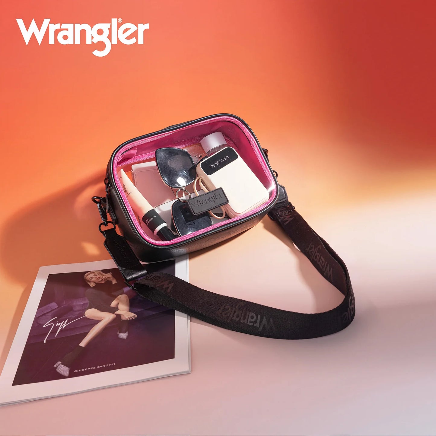 Wrangle-Stadium Crossbody